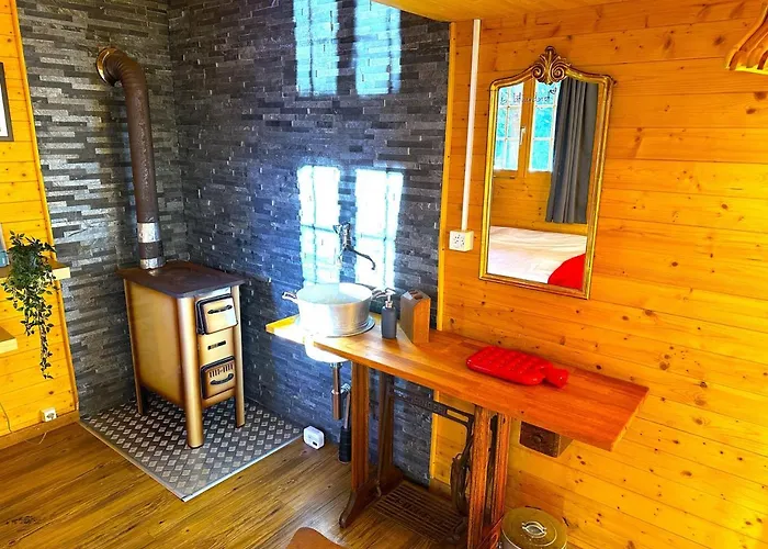 Idyllic Farm With Scenic Views And Concierge By Swisshut Casa vacanze Sigriswil