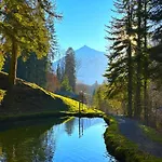 Idyllic Farm With Scenic Views And Concierge By Swisshut Sigriswil